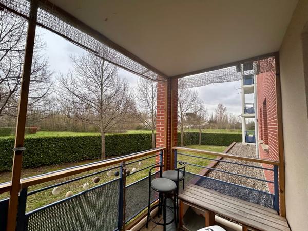 Appartement t2 terrasse et parking