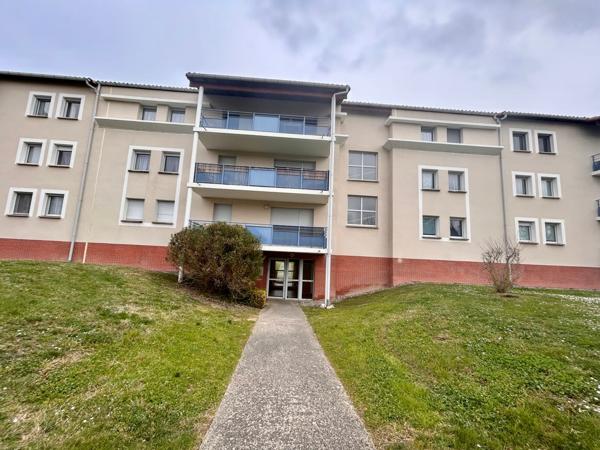 Appartement t2 terrasse et parking