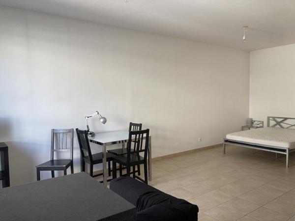 LAGNIEU - STUDIO MEUBLE de 35 m² au 1er étage Lagnieu (01150)