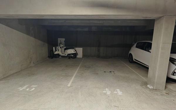 Stationnement à vendre    13,70 m2 La Rochelle