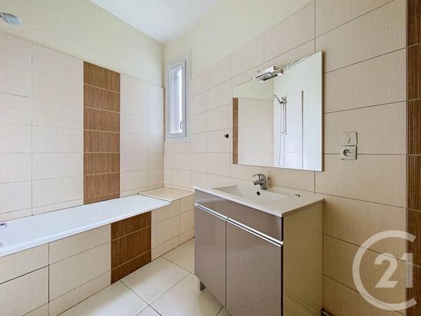 Appartement F3 Bis à vendre  4 pièces - 108 m 2   LE PUY EN VELAY  - 43