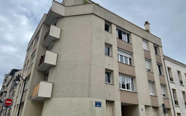 Appartement à vendre    1 pièce • 30,67 m2 Asnières-sur-Seine