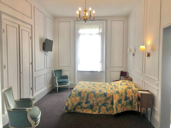 À Vendre – Hôtel** Restaurant – Bourbon-l’Archambault (03160)