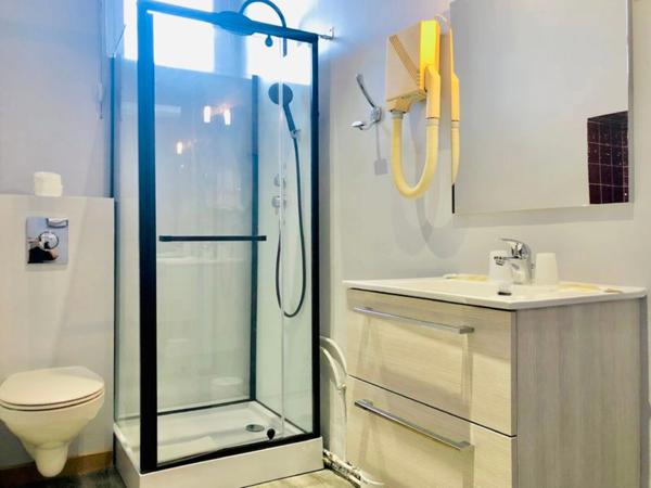 À Vendre – Hôtel** Restaurant – Bourbon-l’Archambault (03160)