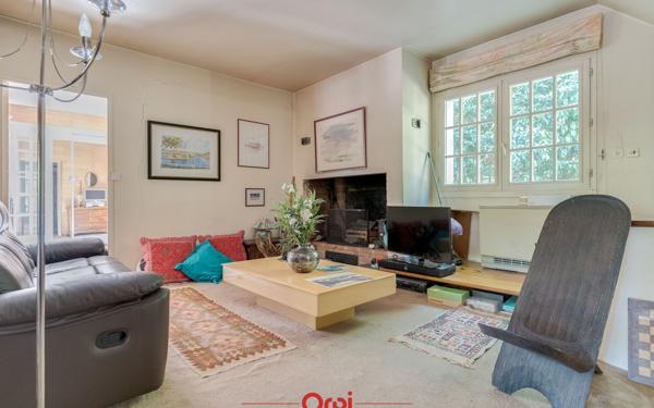 Maison à vendre    6 pièces •  Aubagne