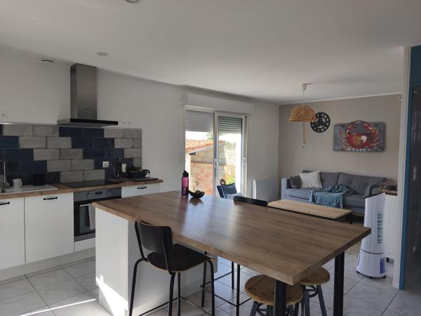 Maison Thaire 3 pièce(s)