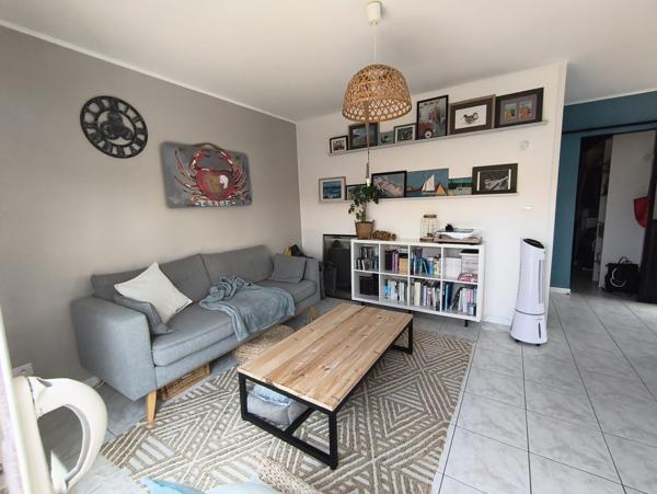 Maison Thaire 3 pièce(s)