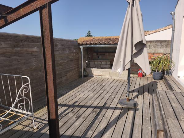 Maison Thaire 3 pièce(s)