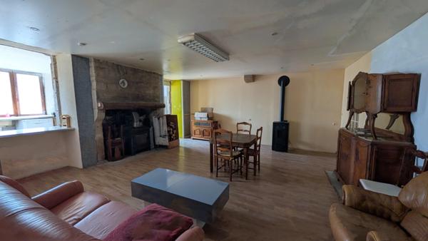 Maison à vendre 4 pièces PACY SUR ARMANCON (89)