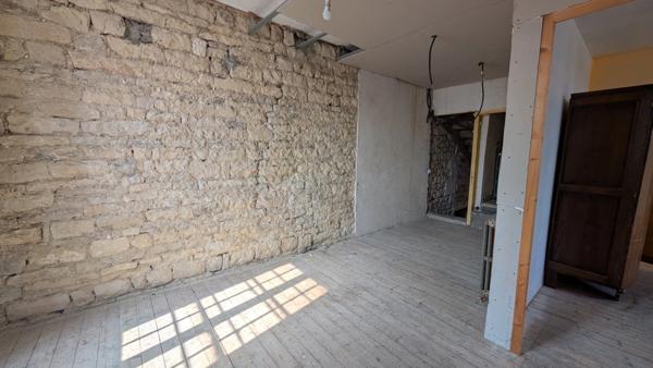 Maison à vendre 4 pièces PACY SUR ARMANCON (89)