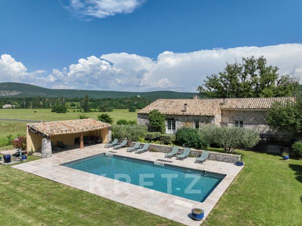BANON- Propriété au cœur de la Provence – Vue dégagée et environnement préservé