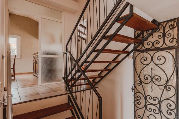 Maison
         7 pièces
        - 98 m² 299 000 € *