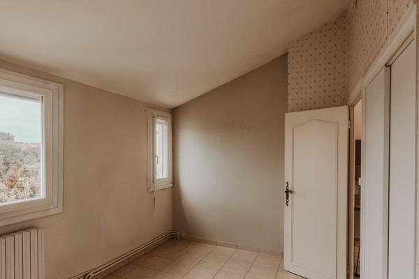 Maison
         7 pièces
        - 98 m² 299 000 € *
