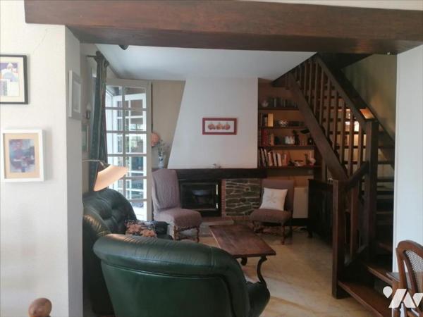 PAVILLON SUR SOUS SOL