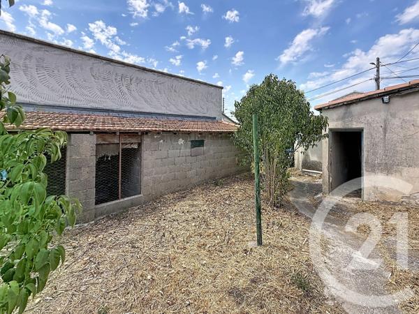Maison à vendre  3 pièces - 72,15 m 2   CHATEAURENARD  - 13