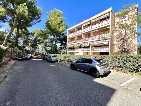 Chateau gombert (13013) 13013 MARSEILLE - Les Olives / Appartement 3 pièces 61m2, 2 balcons, cave et un parking privé.