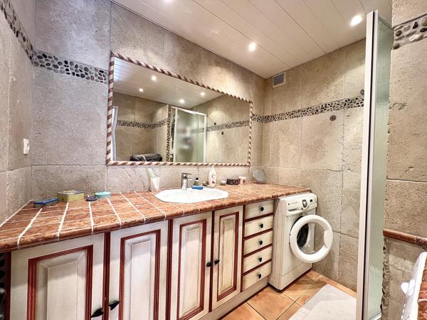 Chateau gombert (13013) 13013 MARSEILLE - Les Olives / Appartement 3 pièces 61m2, 2 balcons, cave et un parking privé.