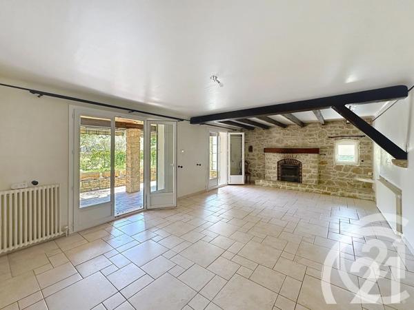 Maison à vendre  6 pièces - 222,85 m 2   ROBION  - 84