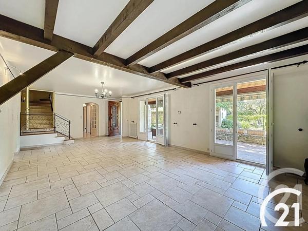 Maison à vendre  6 pièces - 222,85 m 2   ROBION  - 84