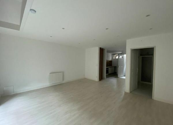 Appartement à louer  1 pièce • 41,88 m2 Septfonds