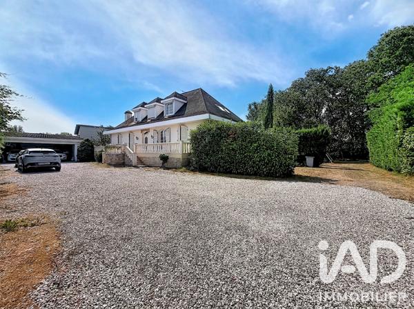 Maison à vendre 9 pièces 209,86 m² Mont-de-Marsan