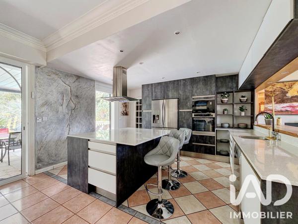 Maison à vendre 9 pièces 209,86 m² Mont-de-Marsan