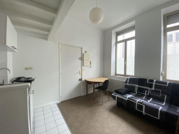 A LOUER : T1 à LILLE • • 500 € CC • Réf. G270-1G