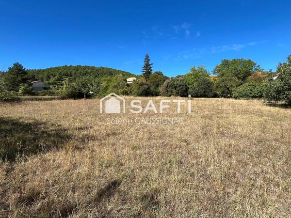 Terrain constructible au coeur du village