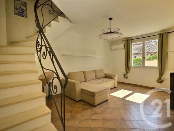 Maison à vendre  3 pièces - 58,09 m 2   LA LONDE LES MAURES  - 83