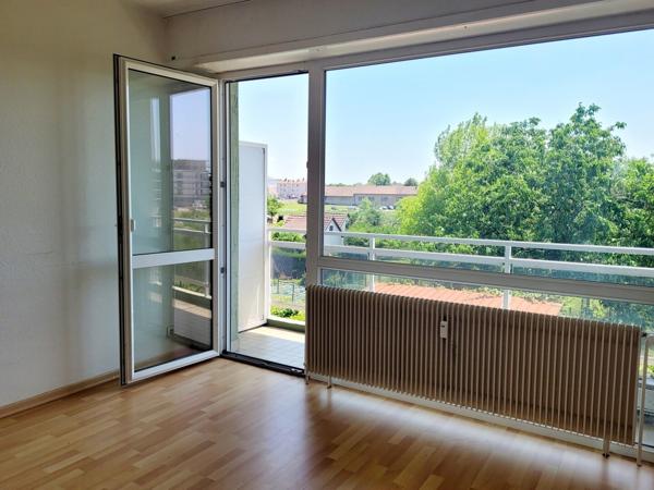 Appartement 1 pièce avec terrasse, garage et grenier