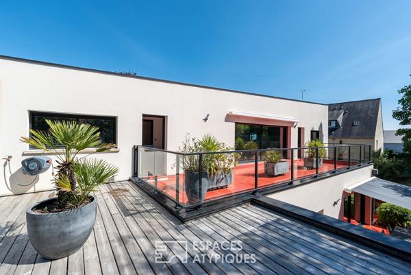 Maison d’architecte avec terrasses et jardin