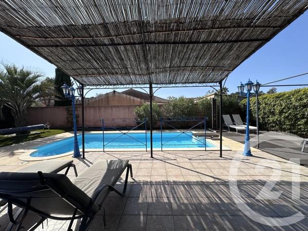 Appartement T4 à vendre  4 pièces - 82 m 2   CAVALAIRE SUR MER  - 83