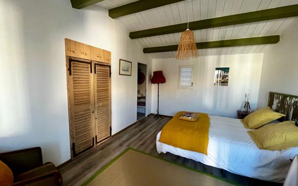 Maison à vendre    6 pièces • 218 m2 Rivedoux-Plage