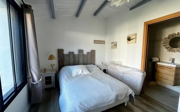 Maison à vendre    6 pièces • 218 m2 Rivedoux-Plage