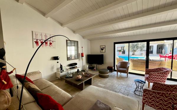 Maison à vendre    6 pièces • 218 m2 Rivedoux-Plage