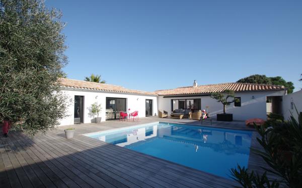 Maison à vendre    6 pièces • 218 m2 Rivedoux-Plage