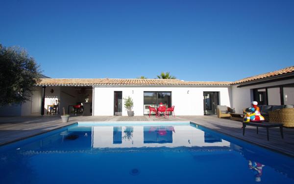 Maison à vendre    6 pièces • 218 m2 Rivedoux-Plage