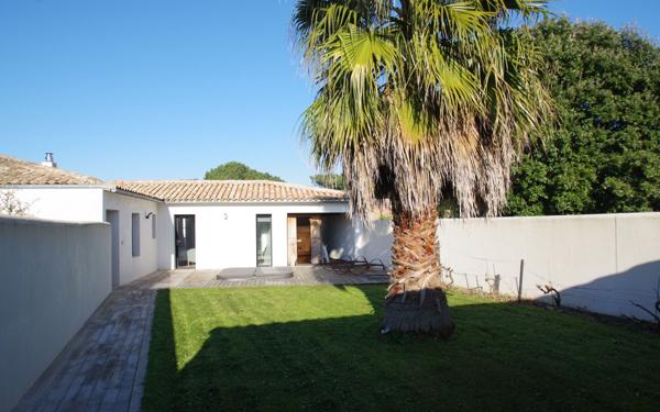 Maison à vendre    6 pièces • 218 m2 Rivedoux-Plage