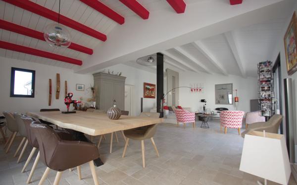 Maison à vendre    6 pièces • 218 m2 Rivedoux-Plage