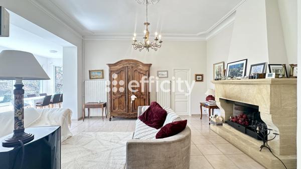 Maison 6 pièces - 236 m²