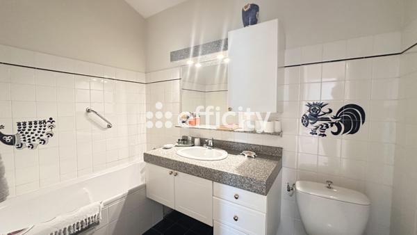 Maison 6 pièces - 236 m²