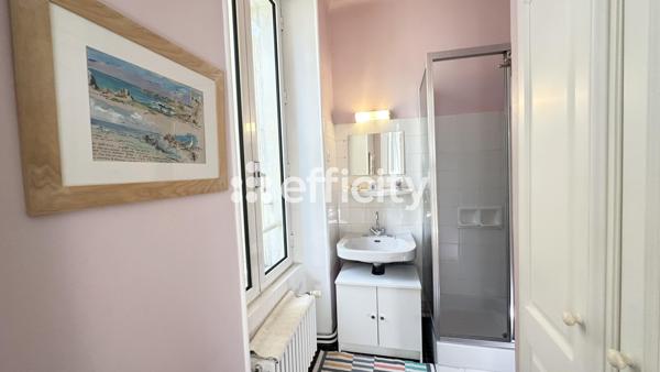 Maison 6 pièces - 236 m²