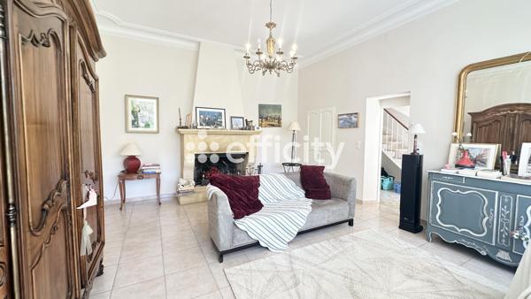 Maison 6 pièces - 236 m²