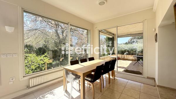 Maison 6 pièces - 236 m²