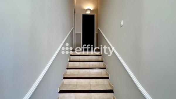 Maison 6 pièces - 236 m²