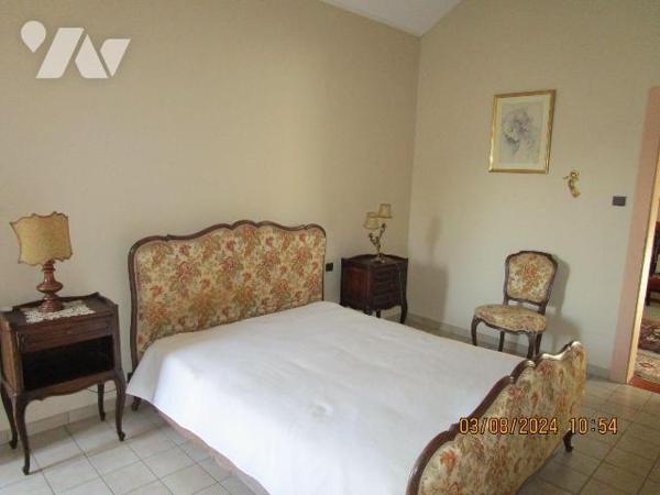 Proche centre ville et écoles : Très Belle Maison d'architecte construite en 1981, composée de ...