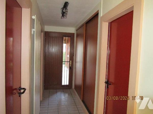 Proche centre ville et écoles : Très Belle Maison d'architecte construite en 1981, composée de ...