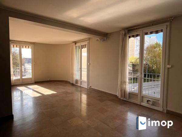 Spacieux T5 familial de 103m² avec garage, balcon et ascenseur en plein cœur de Chalon-sur-Saône