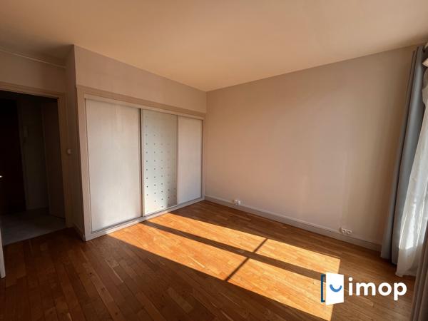 Spacieux T5 familial de 103m² avec garage, balcon et ascenseur en plein cœur de Chalon-sur-Saône