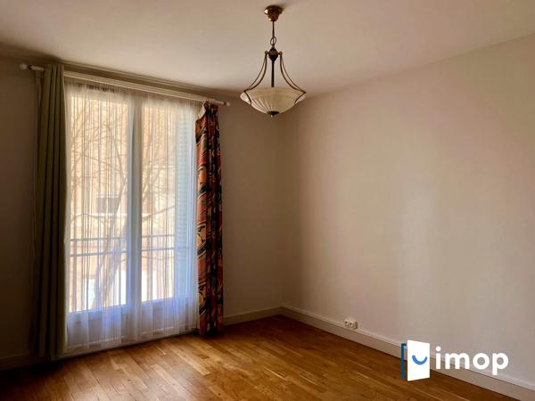 Spacieux T5 familial de 103m² avec garage, balcon et ascenseur en plein cœur de Chalon-sur-Saône